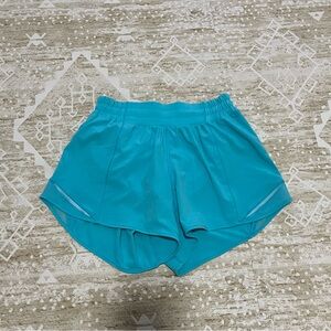 Lululemon Hotty Hot Low-Rise Lined Short 4"